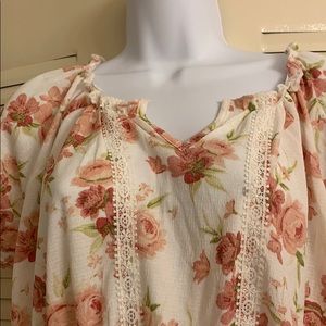 Love + joy top color cream cream and pink